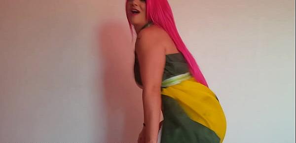  Débora Fantine dançando o Hino Nacional Brasileiro
